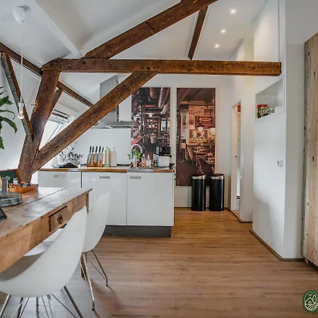 Apartamento Pleasant In With Terrace